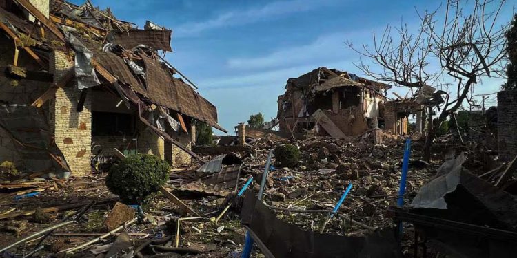 Russia missile attack on Kyiv region injures two, damages houses, Ukraine says