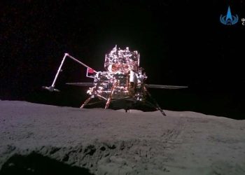 China lunar probe to return to Earth with samples