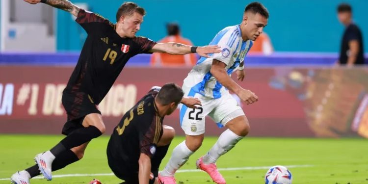 No Messi, no problem as Argentina down Peru; Canada advance