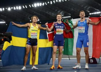 Warholm leads galaxy of stars at classy Euros