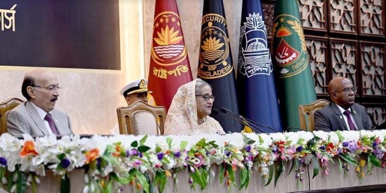 I will die if isolated from people: PM