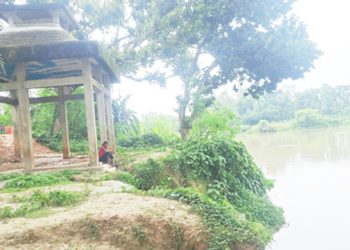 River Erosion: Mahashmashan is disappearing in Akkelpur
