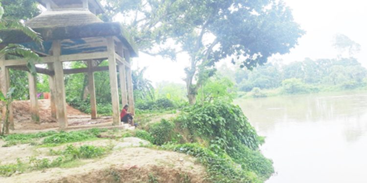 River Erosion: Mahashmashan is disappearing in Akkelpur