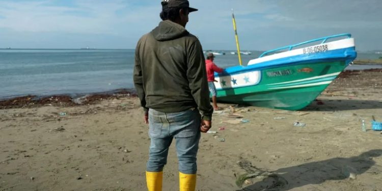 ‘If you protest, you die’: drug gangs recruit Ecuador’s fishermen