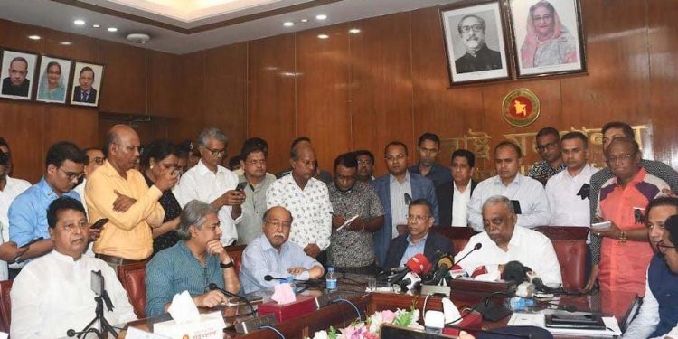 Curfew to be relaxed in 4 districts: Home Minister