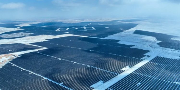 China building more wind, solar capacity than rest of world combined: report