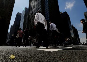 More than 40% of Japanese companies have no plan to make use of AI