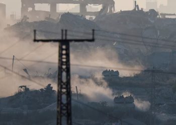 Israeli tanks operate inside Gaza near the Israel-Gaza border, amid the Israel-Hamas conflict, in Israel, July 3, 2024. REUTERS/Amir Cohen