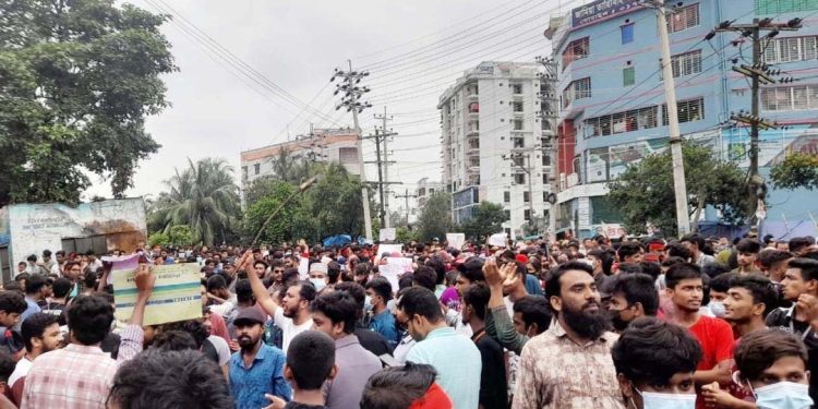 Implementation of separate accommodation programs for teachers and students-citizens in Narsingdi