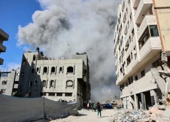 Ceasefire hopes fade as Gaza fighting rages