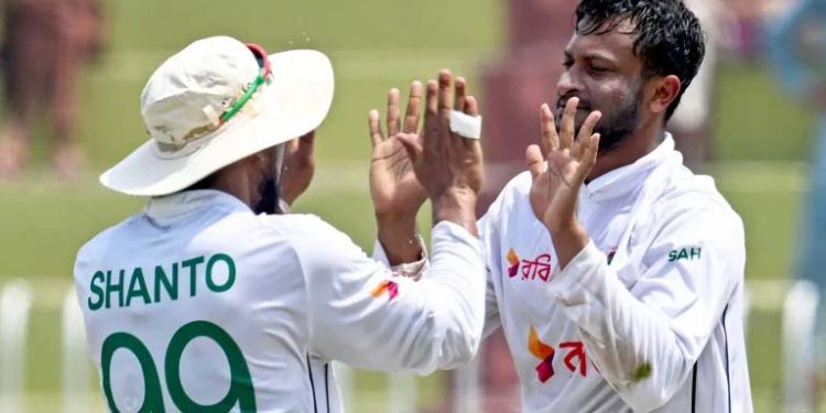 Bangladesh players rally behind accused teammate Shakib Al Hasan