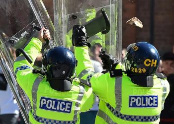 UK welcomes ‘de-escalation’ of far-right violence after atrocity
