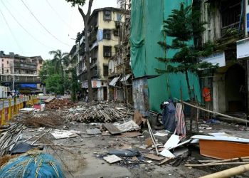 Sky-high rents have Mumbai residents living on the edge