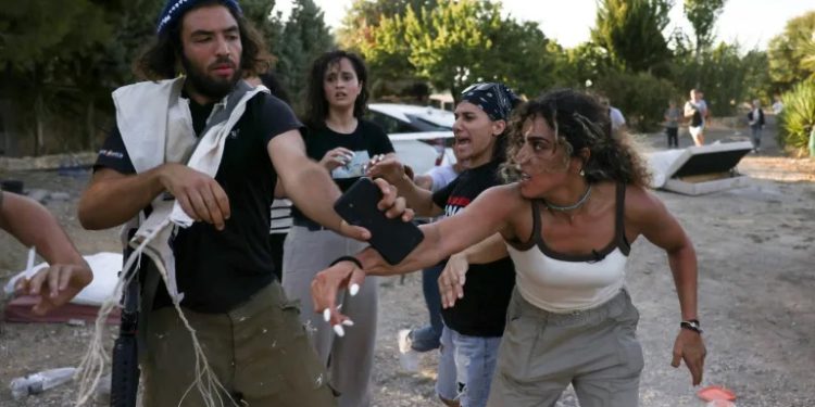 Tent demos turn West Bank eviction into rallying cry