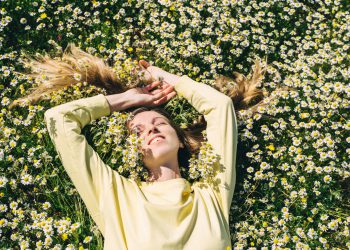 Can you safely home compost clothing? Yes, with a few big caveats