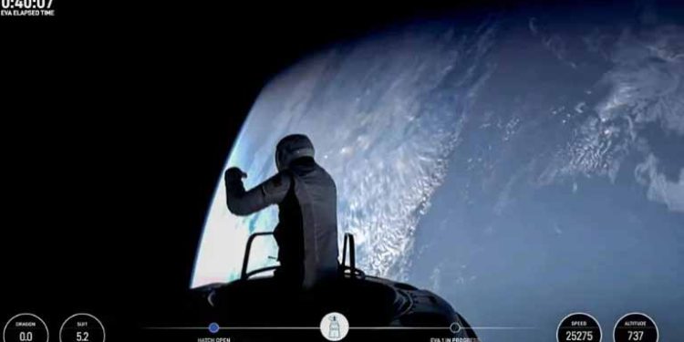 Historic private astronaut mission prepares for splashdown