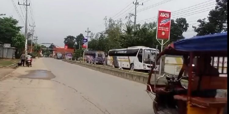 72-hour roads, waterways blockade underway in Khagrachhari, Rangamati