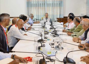 Reasonable tenure for interim govt: Chief Adviser holds discussion with top editors