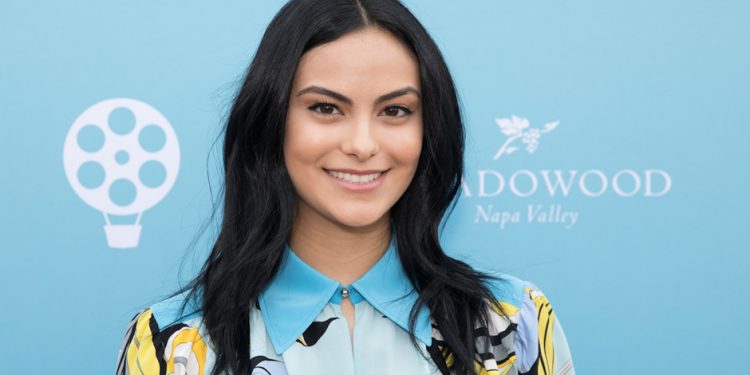 Camila Mendes