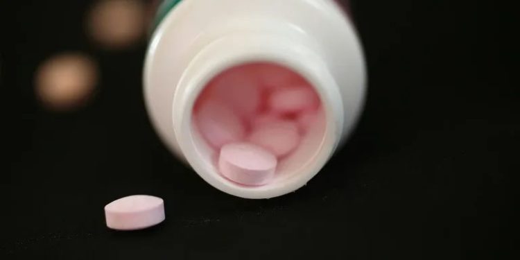 New migraine drugs no better than cheap painkillers: big study