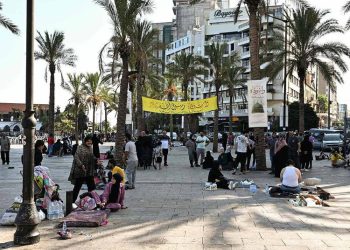 Thousands sleep on the streets as Israel strikes Beirut