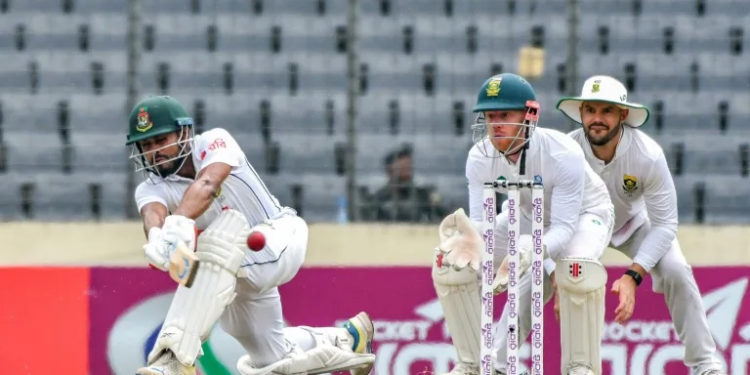Mehidy fifty steers Bangladesh towards parity at 201-6