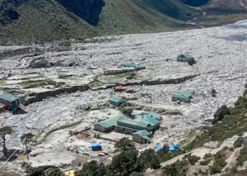 Nepalis fear more floods as climate change melts glaciers