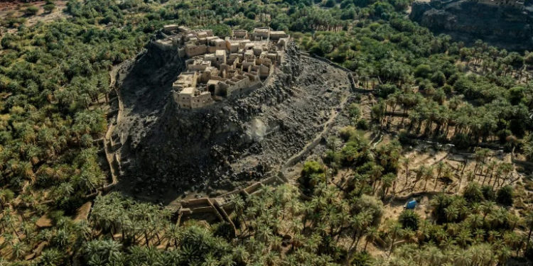 4,000-year-old town discovered hidden in Arabian oasis
