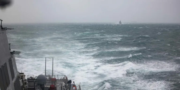 US, Canada warships pass through Taiwan Strait