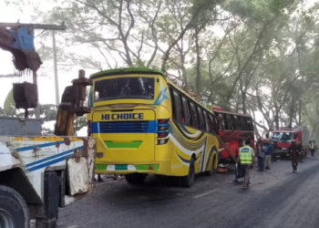 Five killed, 20 injured in head-on collision of two buses in Faridpur: Police