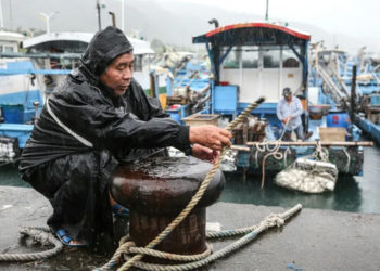 Taiwan battens down for Super Typhoon Kong-rey