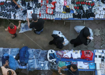 Iraq opens arms to Lebanese fleeing Israeli attacks