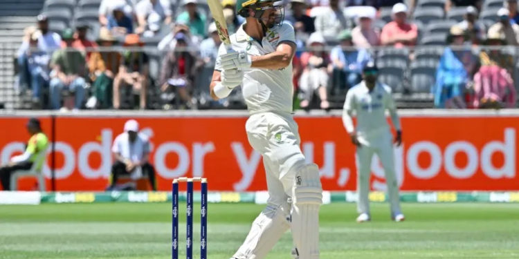 Australia's Mitchell Starc played a defiant innings against India in the first Test (SAEED KHAN) (SAEED KHAN/AFP/AFP)