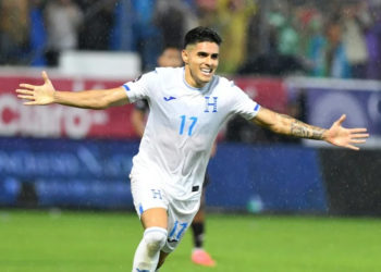 Hoilett gives Canada win in Suriname as Mexico lose to Honduras