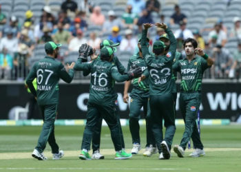 Pakistan players celebrate an Australia wicket at Perth Stadium (David Woodley/AFP)