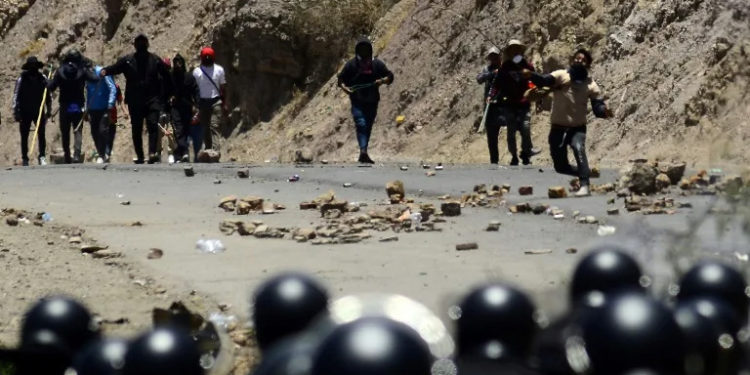 Bolivia demonstrators announce 72-hour suspension of blockades