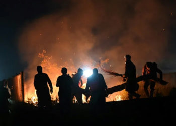 Supporters of Khan's Pakistan Tehreek-e-Insaf (PTI) party have defied a government crackdown with regular demonstrations (Abdul MAJEED) (Abdul MAJEED/AFP/AFP)
