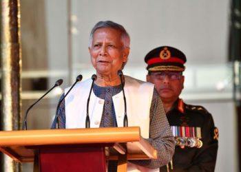 Standing beside people armed forces became symbol of confidence: CA