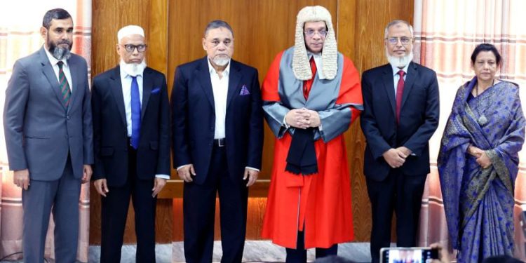 CEC, 4 ECs sworn in