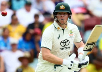 Head blazes century as Australia reach 234-3 in third India Test