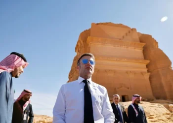 French PM meets Macron to resign after no-confidence vote