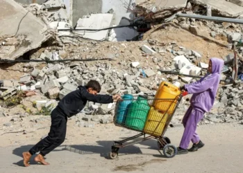 Key public service makes quiet return in Gaza