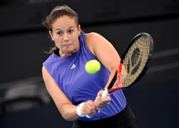 Kasatkina rolls into Adelaide second round as Vekic crashes