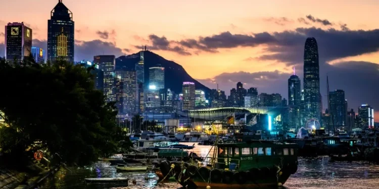 Markets rise after Trump AI pledge but China tariff fears return