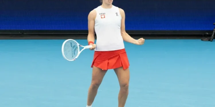 Swiatek beats Rybakina to take Poland into United Cup final