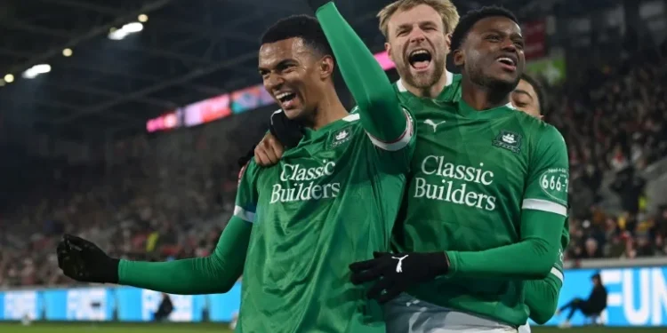 Man City hit Salford for eight, Liverpool cruise into FA Cup 4th round