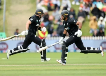 Henry, Young power New Zealand to nine-wicket ODI win over Sri Lanka
