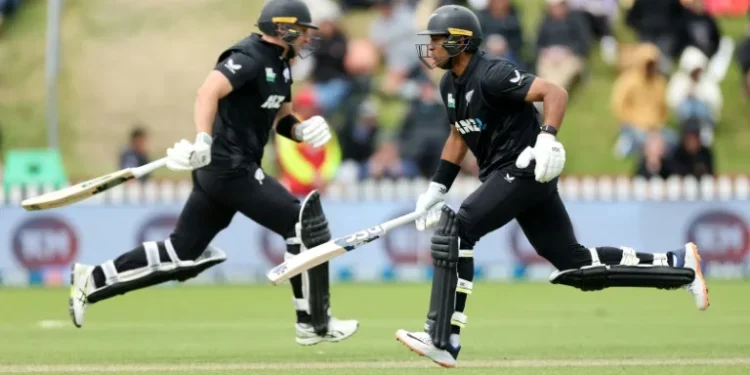 Henry, Young power New Zealand to nine-wicket ODI win over Sri Lanka