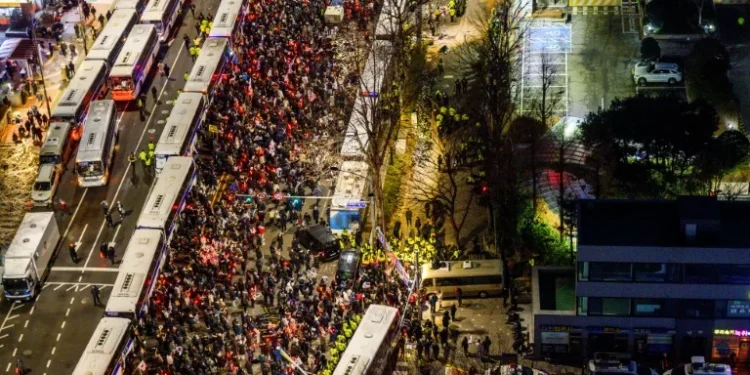 Protesters storm S. Korea court after president’s detention extended
