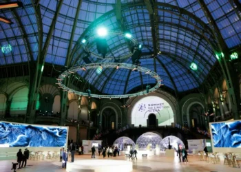 World and tech leaders grapple with AI challenges at Paris summit